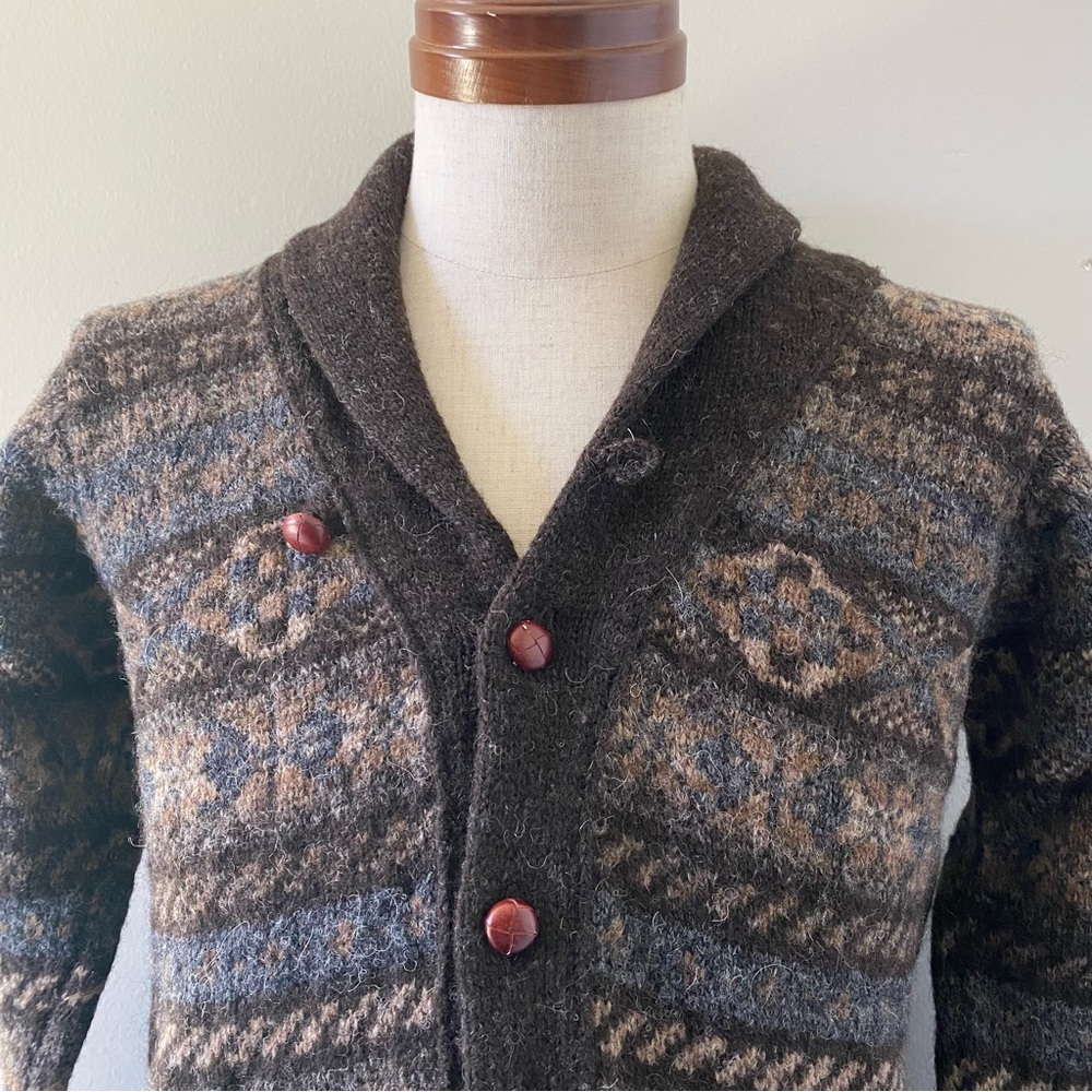 Jamieson’s of Shetland men's gray/brown wool Fair Isle shawl collar cardigan, XS - Picture 4 of 11